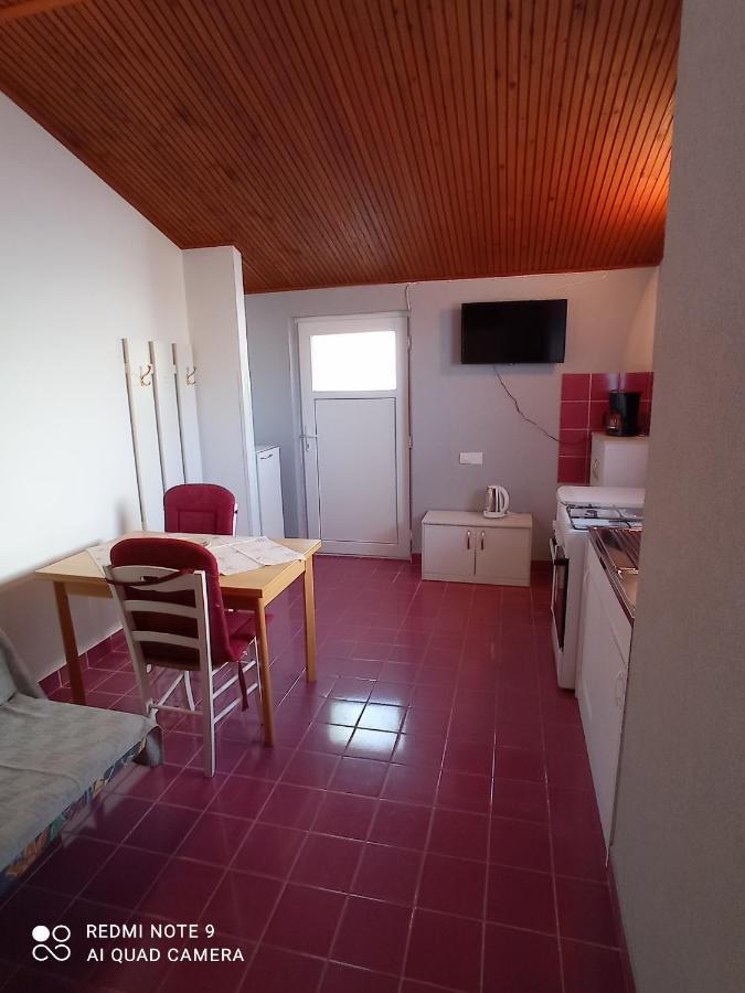 Studio Apartman Premantura Exteriör bild